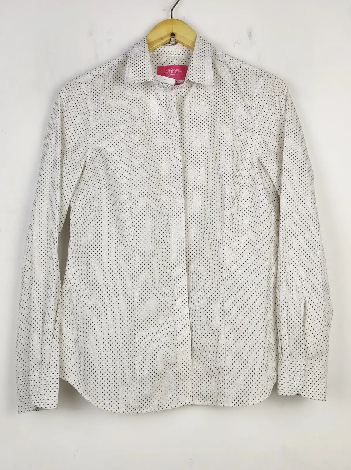 Buy online pre-used pre-loved 100% authentic & Original branded Charless (BDT-1180) available in Pakistan. Top international brands avilable.