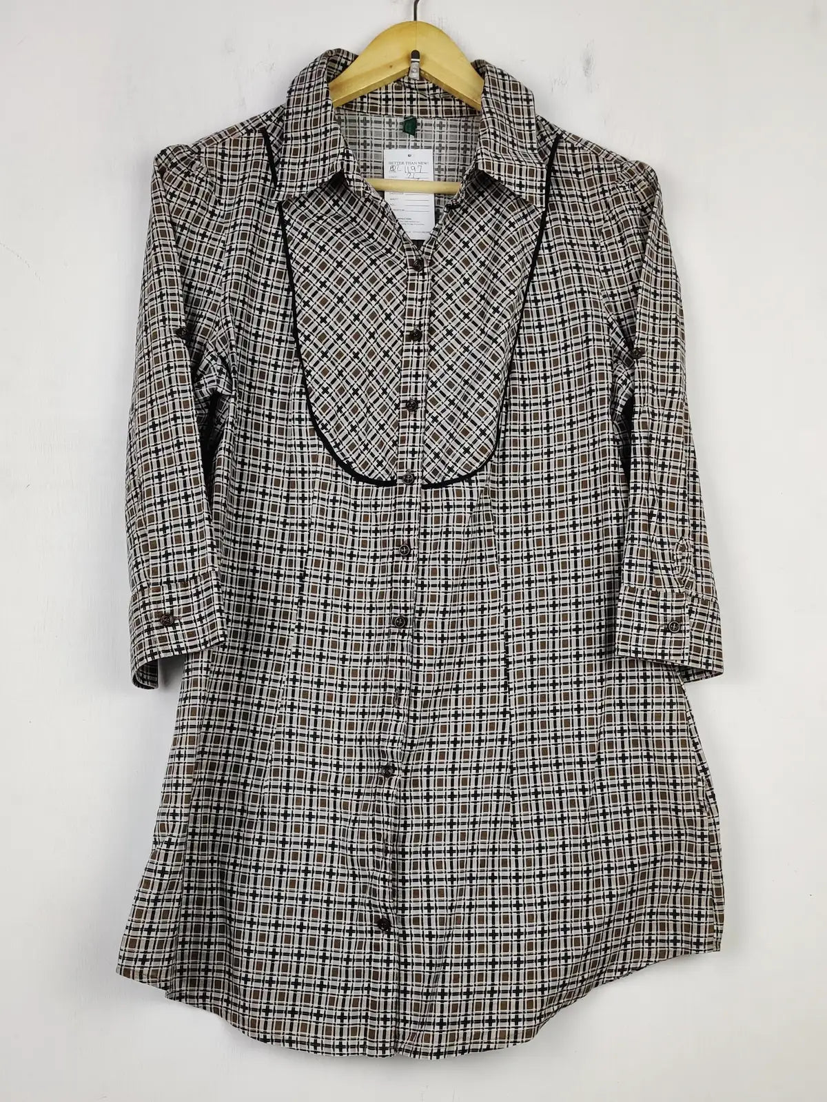 Buy online pre-used pre-loved 100% authentic & Original branded Benetton Toyouto (BDT-1197) available in Pakistan. Top international brands avilable.