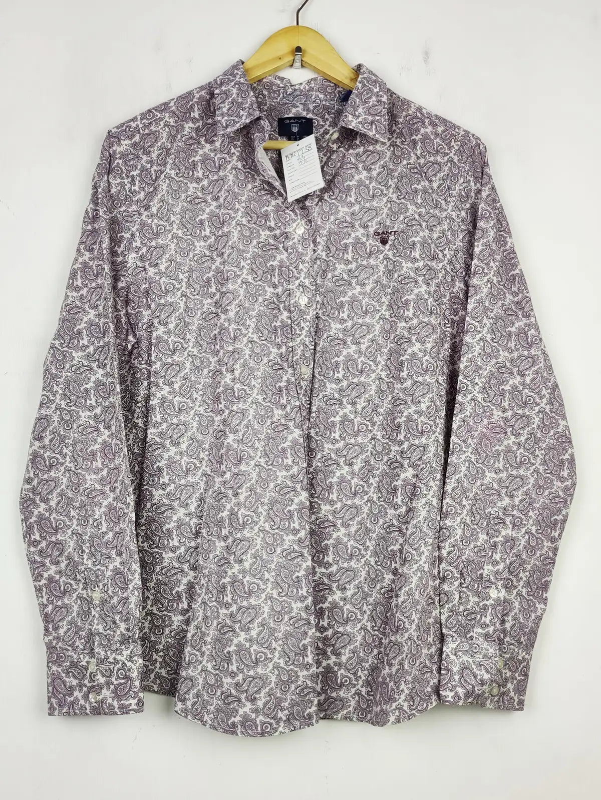 Buy online pre-used pre-loved 100% authentic & Original branded Gant (BDT-1238) available in Pakistan. Top international brands avilable.