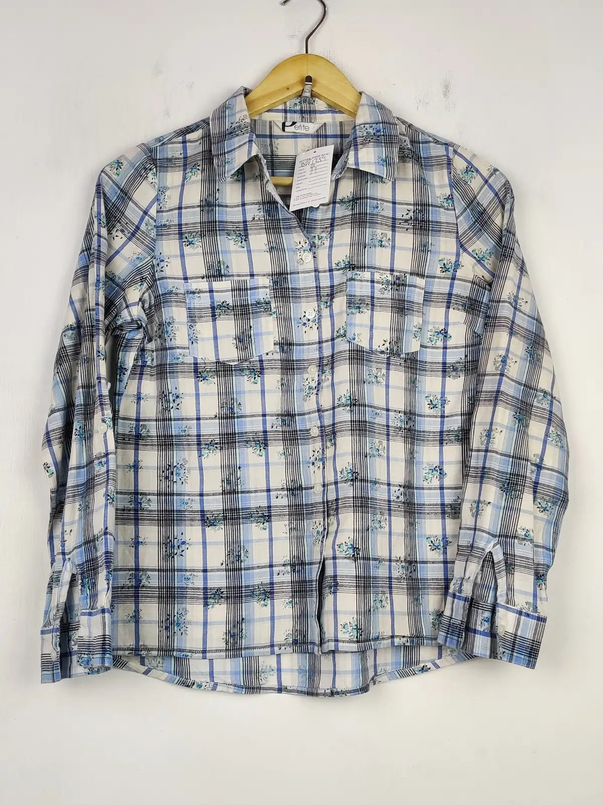 Buy online pre-used pre-loved 100% authentic & Original branded Petite (BDT-1239) available in Pakistan. Top international brands avilable.