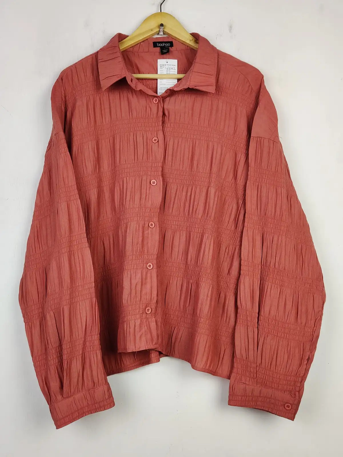 Buy online pre-used pre-loved 100% authentic & Original branded Boohoo (BDT-1242) available in Pakistan. Top international brands avilable.