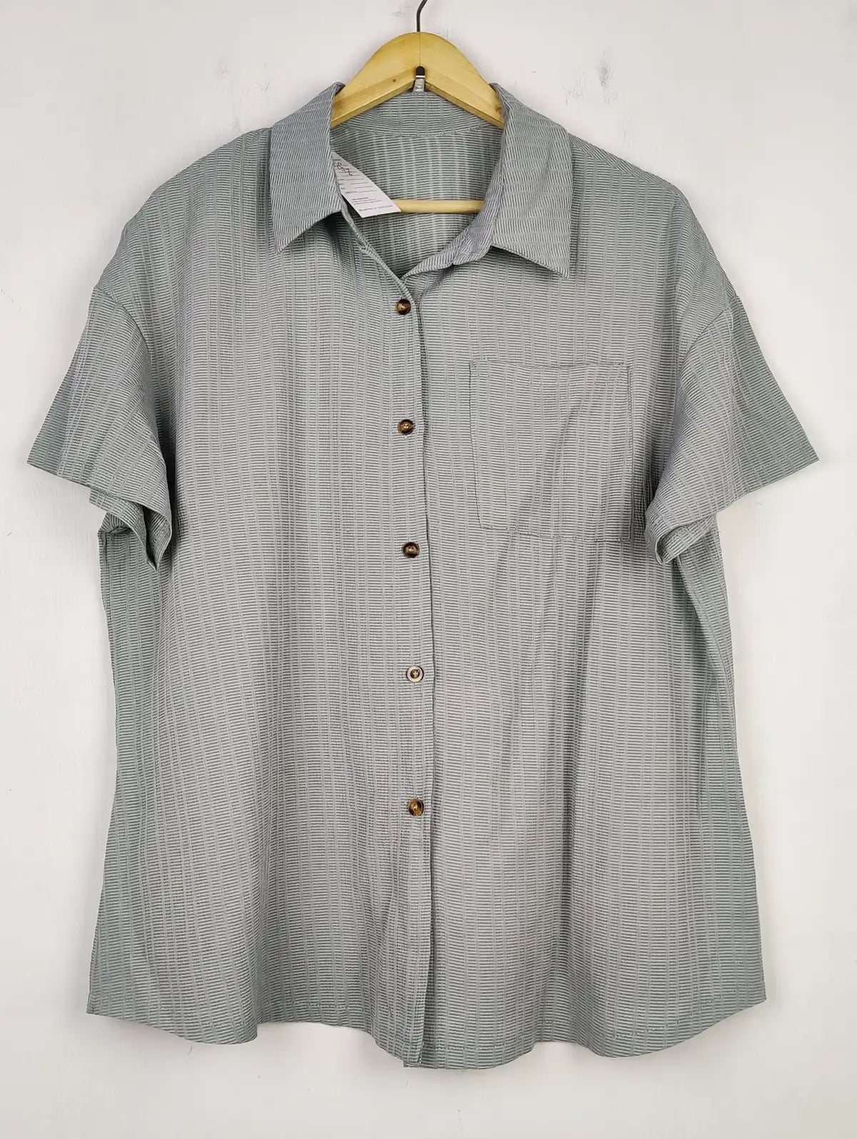 Buy online pre-used pre-loved 100% authentic & Original branded Unknown Brand (BDT-1250) available in Pakistan. Top international brands avilable.