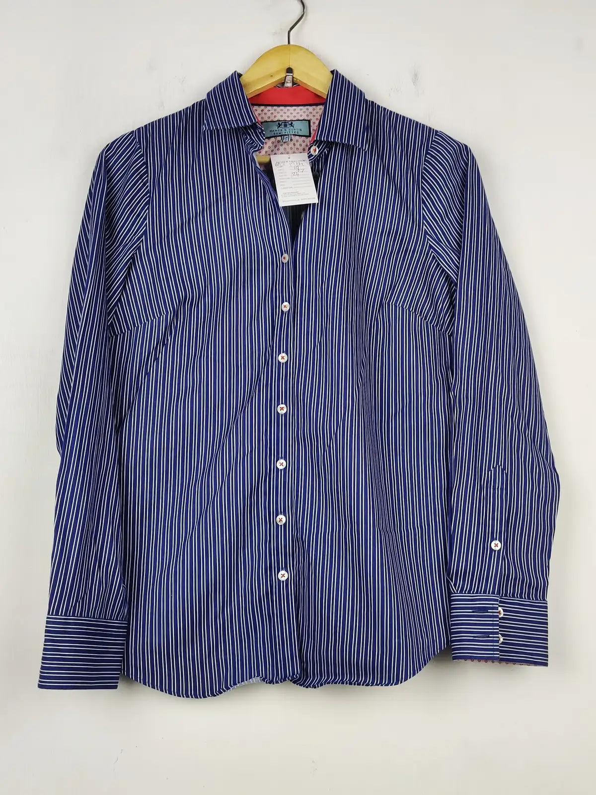 Buy online pre-used pre-loved 100% authentic & Original branded Hawes & Curtis (BDT-1264) available in Pakistan. Top international brands avilable.