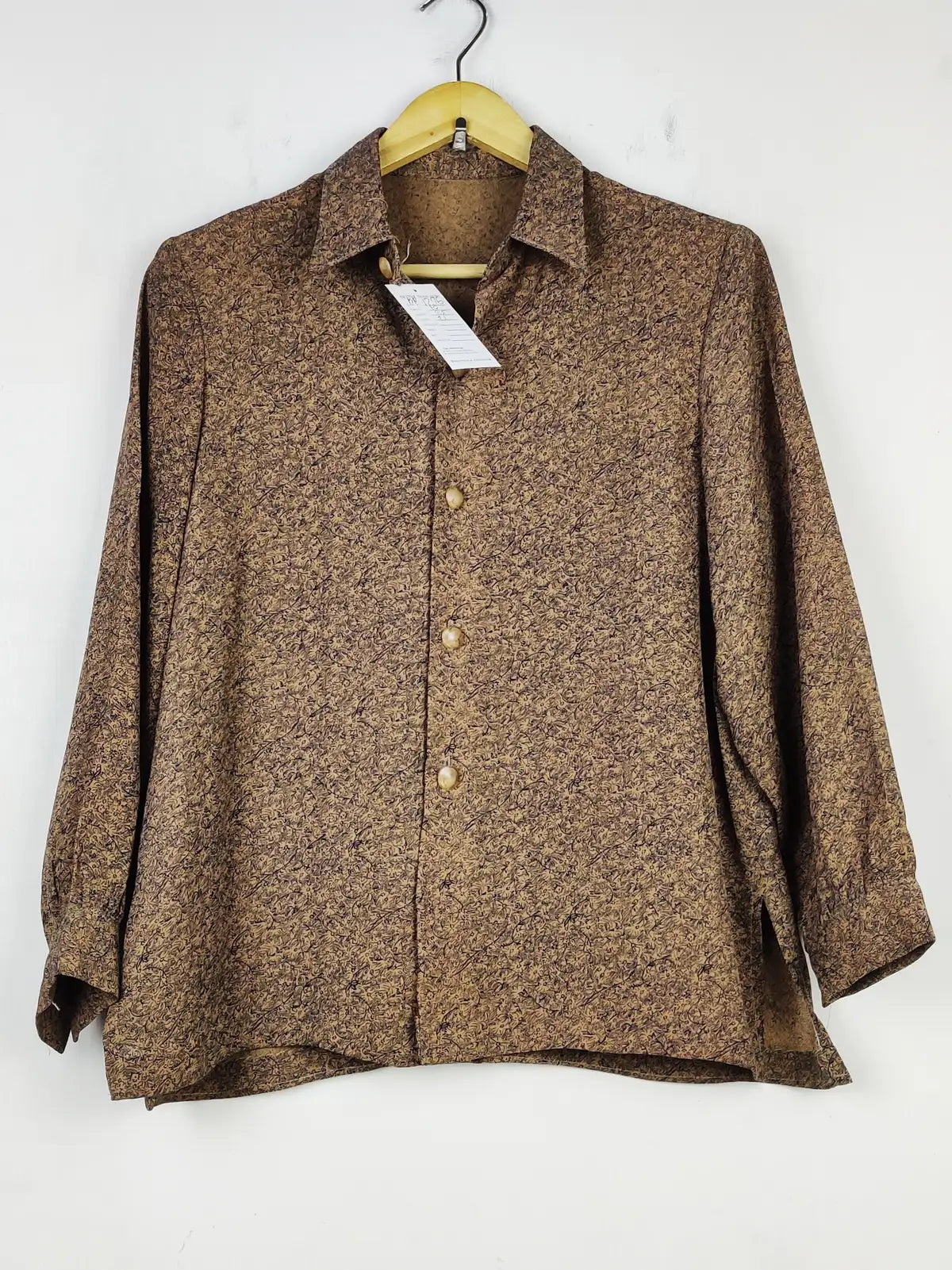 Buy online pre-used pre-loved 100% authentic & Original branded Unknown Brand (BDT-1276) available in Pakistan. Top international brands avilable.