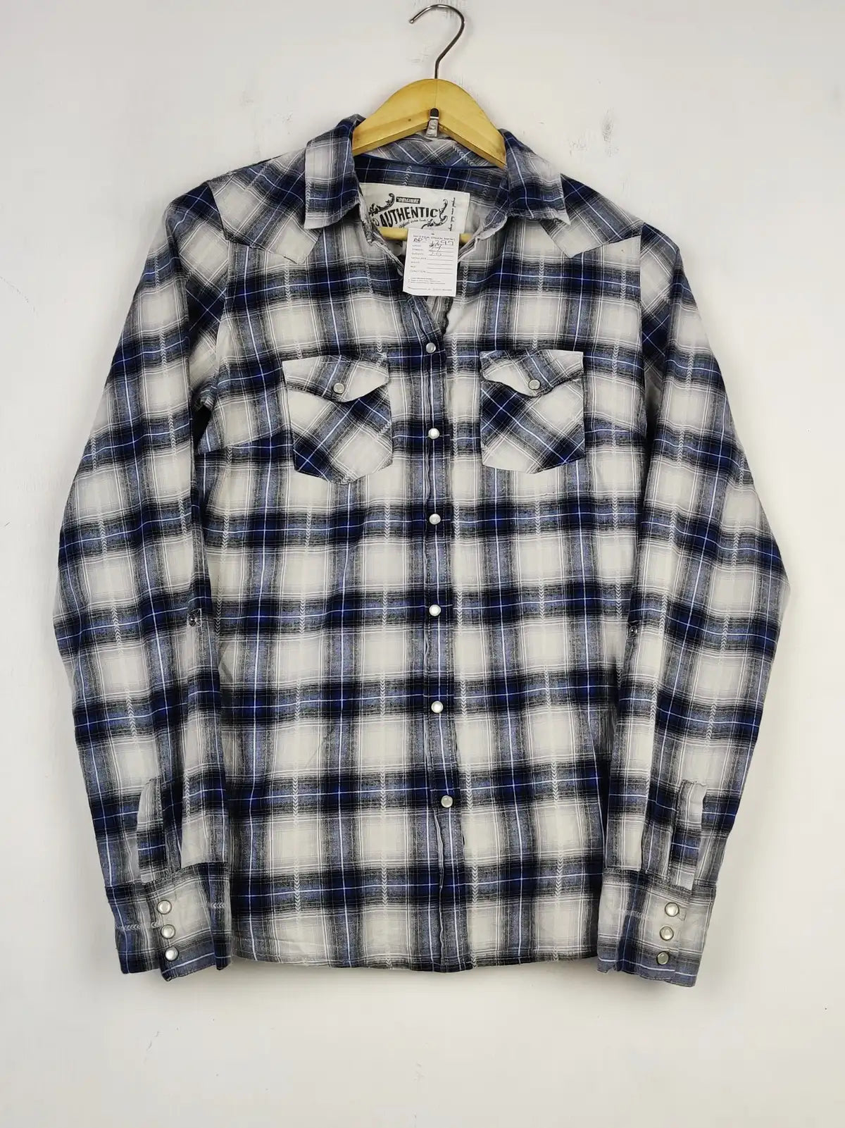 Buy online pre-used pre-loved 100% authentic & Original branded Original Worn (BDT-1297) available in Pakistan. Top international brands avilable.