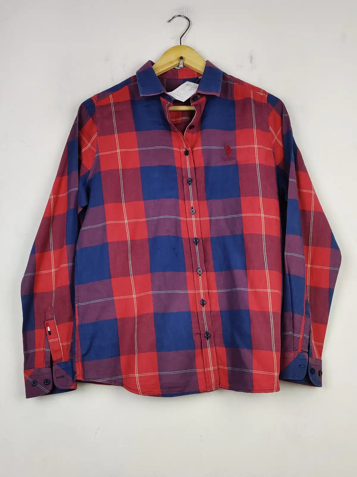 Buy online pre-used pre-loved 100% authentic & Original branded Us Polo (BDT-1298) available in Pakistan. Top international brands avilable.
