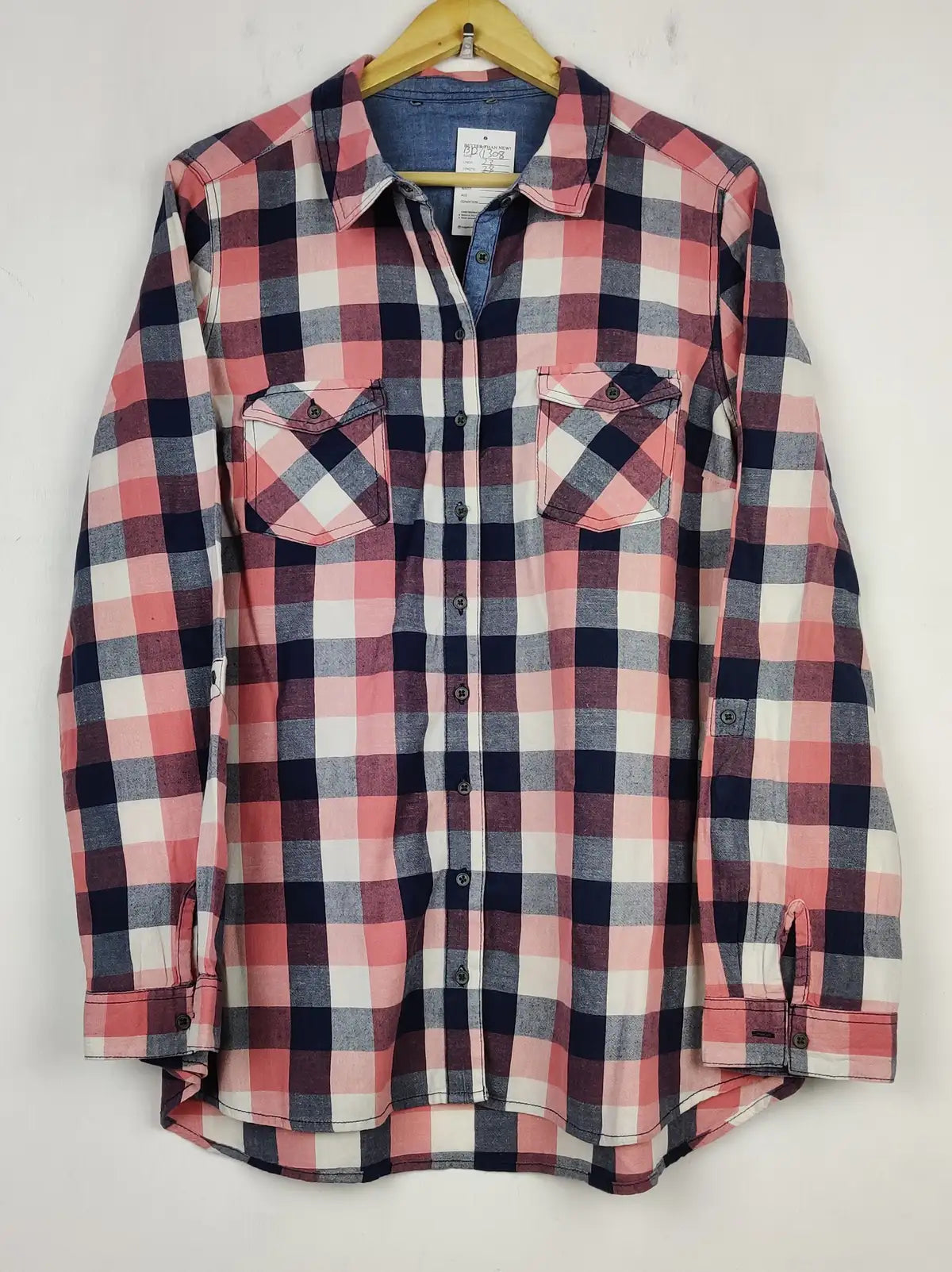 Buy online pre-used pre-loved 100% authentic & Original branded Unknown Brand (BDT-1308) available in Pakistan. Top international brands avilable.