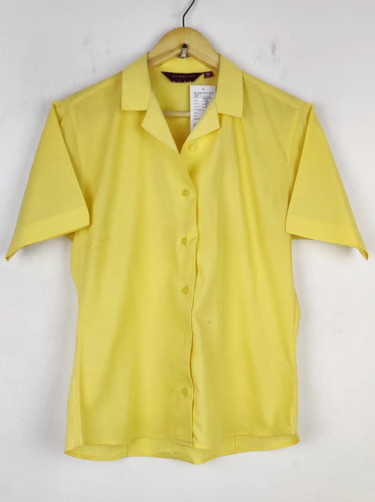 Buy online pre-used pre-loved 100% authentic & Original branded Winterbottom'S (BDT-1336) available in Pakistan. Top international brands avilable.