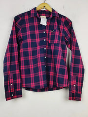 Buy online pre-used pre-loved 100% authentic & Original branded Hollister (BDT-1342) available in Pakistan. Top international brands avilable.