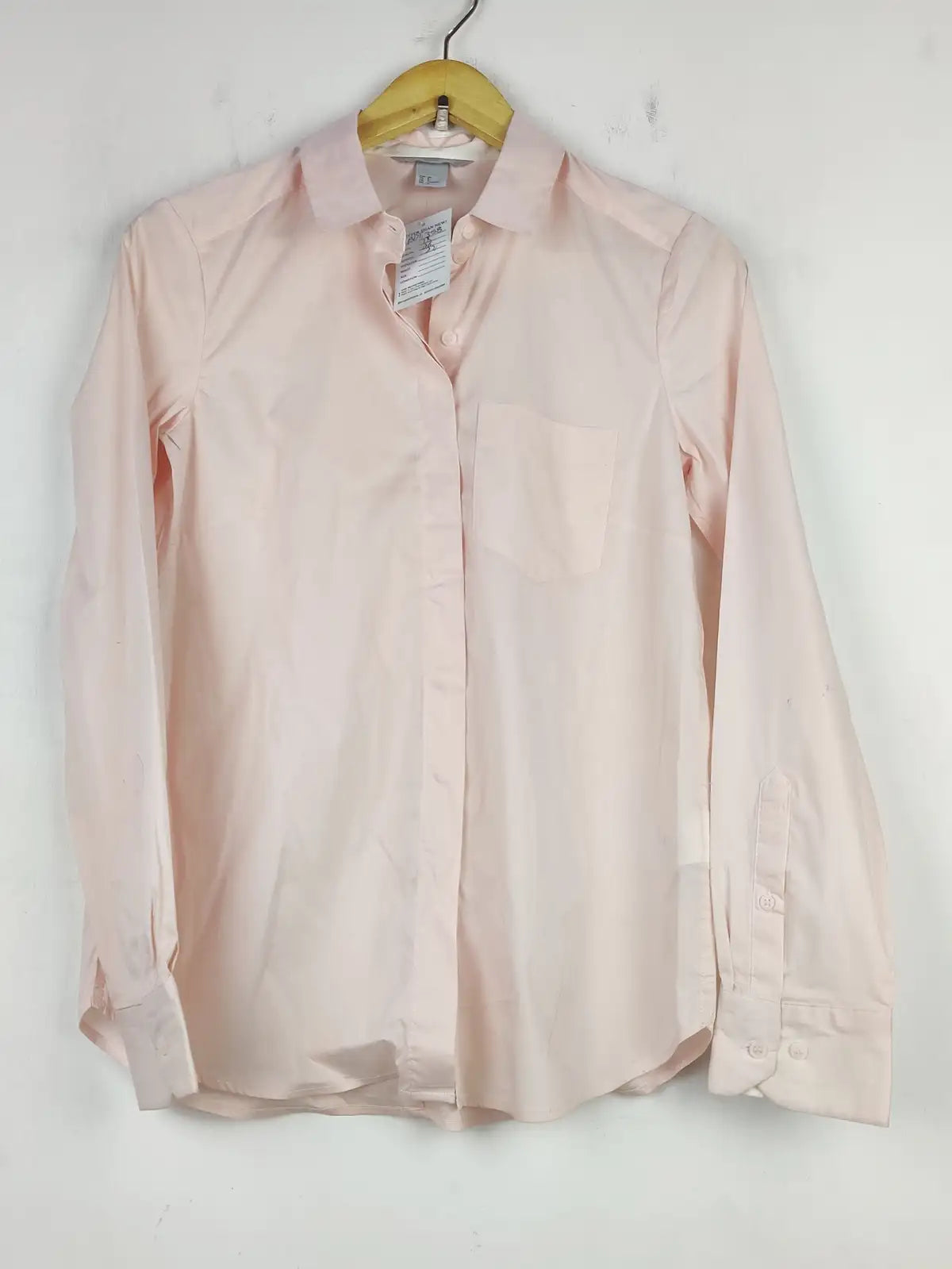 Buy online pre-used pre-loved 100% authentic & Original branded H&M (BDT-1358) available in Pakistan. Top international brands avilable.