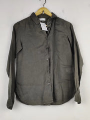 Buy online pre-used pre-loved 100% authentic & Original branded Uniqlo (BDT-1360) available in Pakistan. Top international brands avilable.