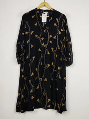 Buy online pre-used pre-loved 100% authentic & Original branded H&M (BDT-140) available in Pakistan. Top international brands avilable.