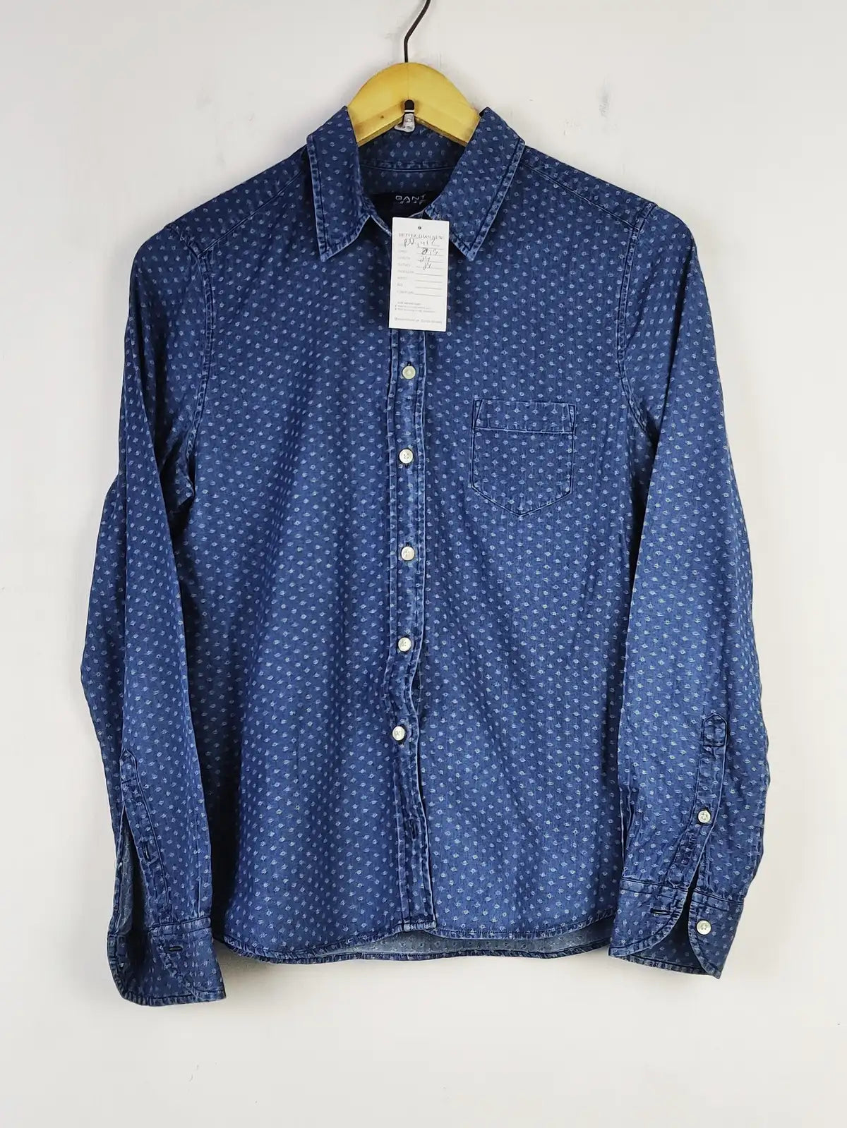 Buy online pre-used pre-loved 100% authentic & Original branded Gant (BDT-1412) available in Pakistan. Top international brands avilable.