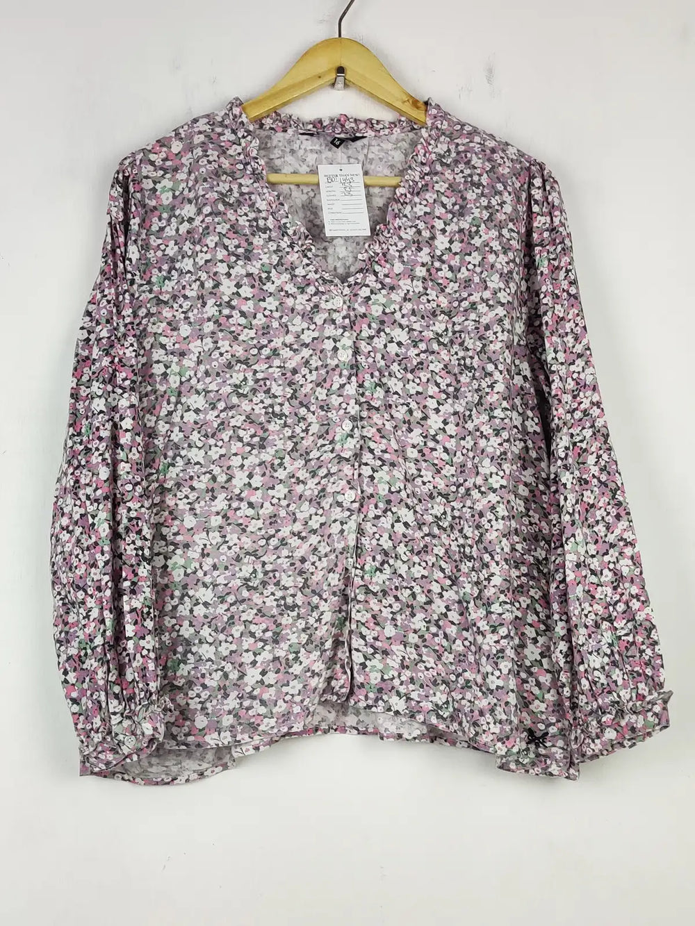 Buy online pre-used pre-loved 100% authentic & Original branded Crew Clothing (BDT-1443) available in Pakistan. Top international brands avilable.
