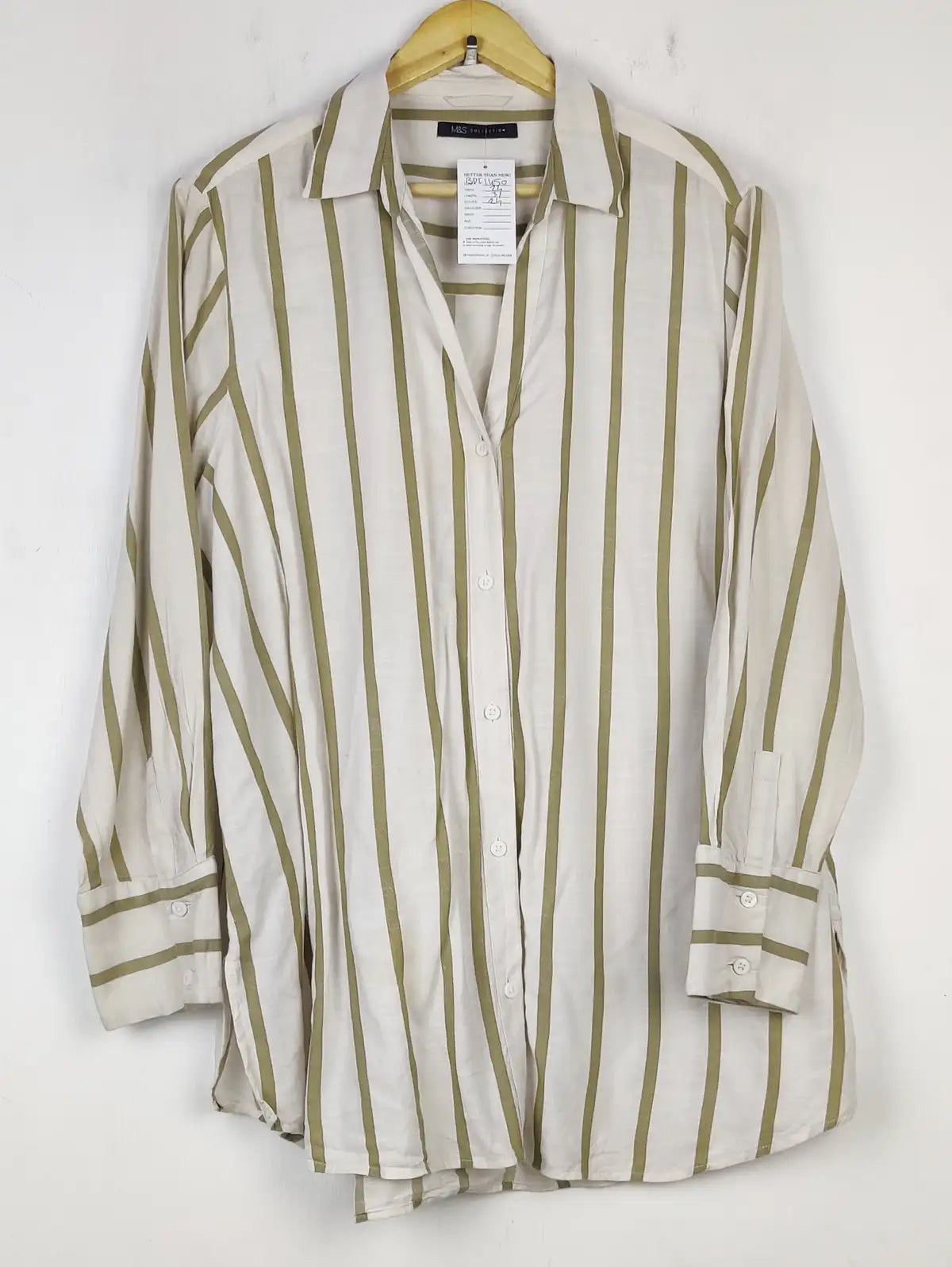 Buy online pre-used pre-loved 100% authentic & Original branded Mark & Spencer (BDT-1450) available in Pakistan. Top international brands avilable.