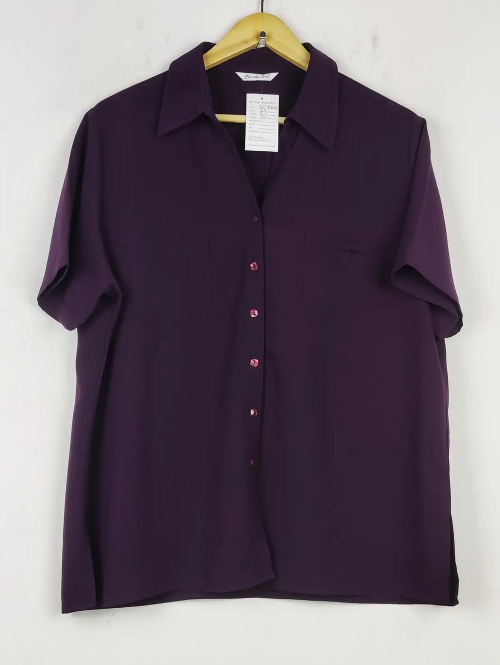 Buy online pre-used pre-loved 100% authentic & Original branded Berkertex (BDT-1460) available in Pakistan. Top international brands avilable.