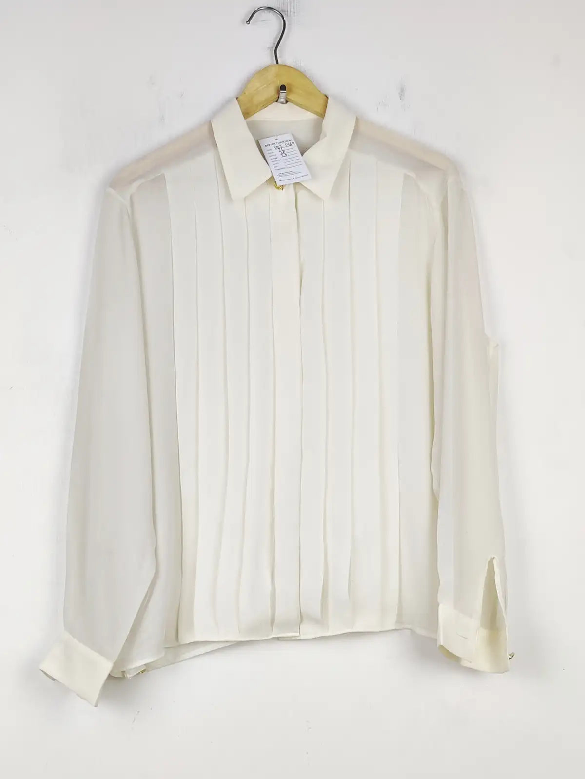 Buy online pre-used pre-loved 100% authentic & Original branded Unknown Brand (BDT-1469) available in Pakistan. Top international brands avilable.