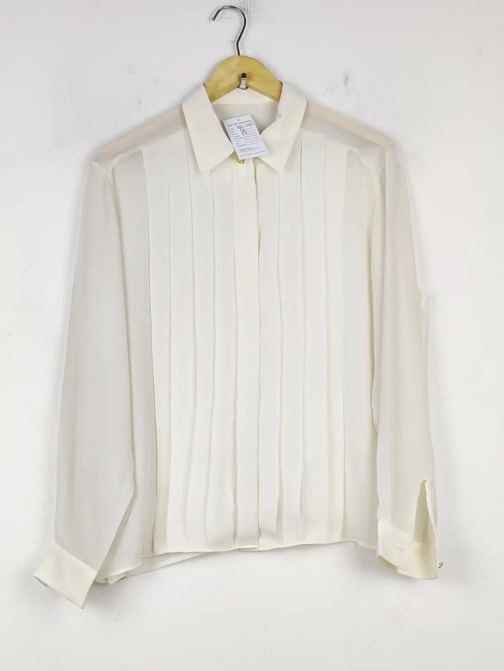 Buy online pre-used pre-loved 100% authentic & Original branded Unknown Brand (BDT-1469) available in Pakistan. Top international brands avilable.