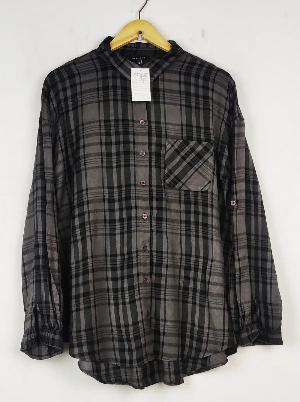 Buy online pre-used pre-loved 100% authentic & Original branded New Look (BDT-1493) available in Pakistan. Top international brands avilable.