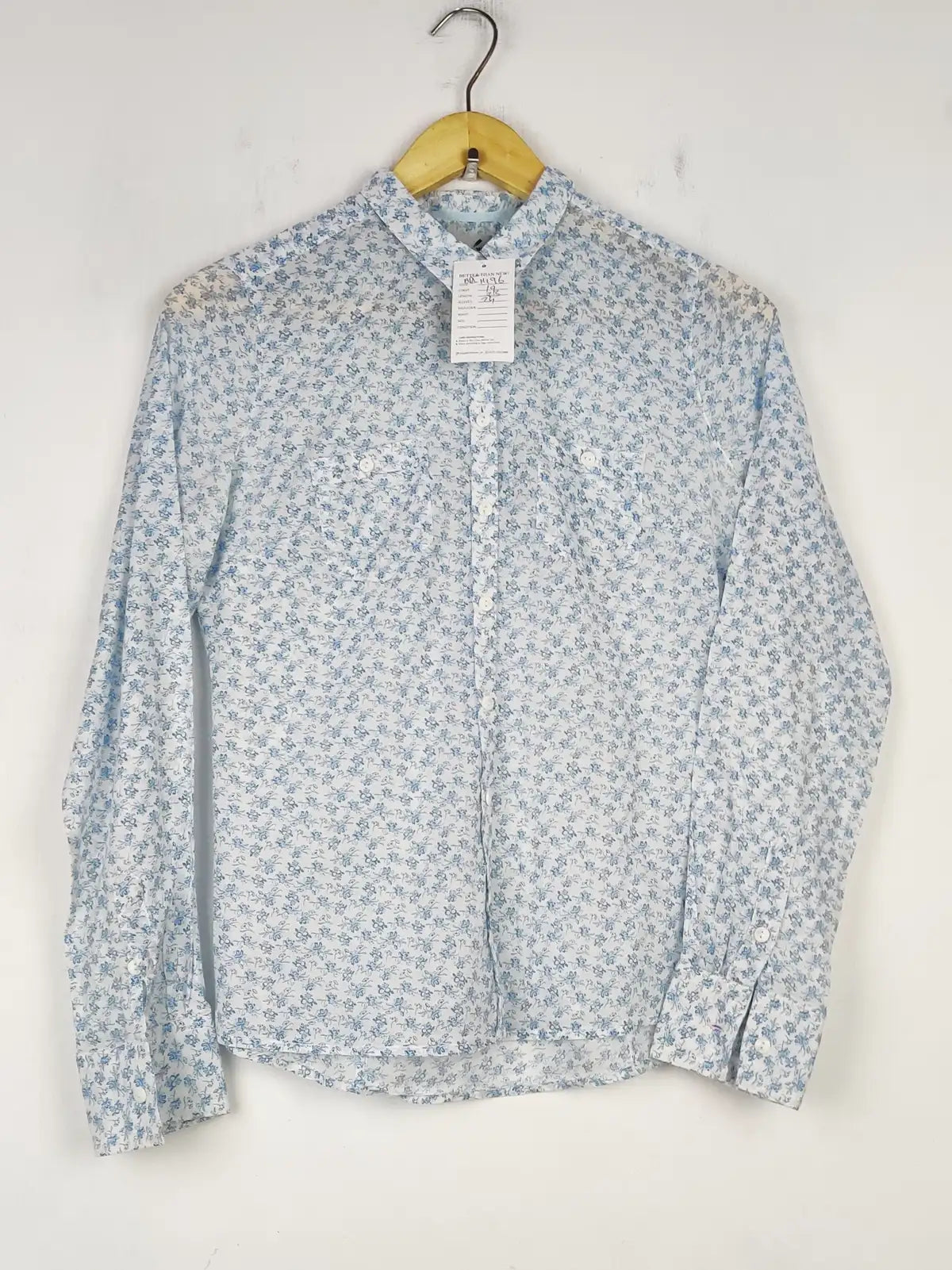 Buy online pre-used pre-loved 100% authentic & Original branded Crew Clothing (BDT-1496) available in Pakistan. Top international brands avilable.
