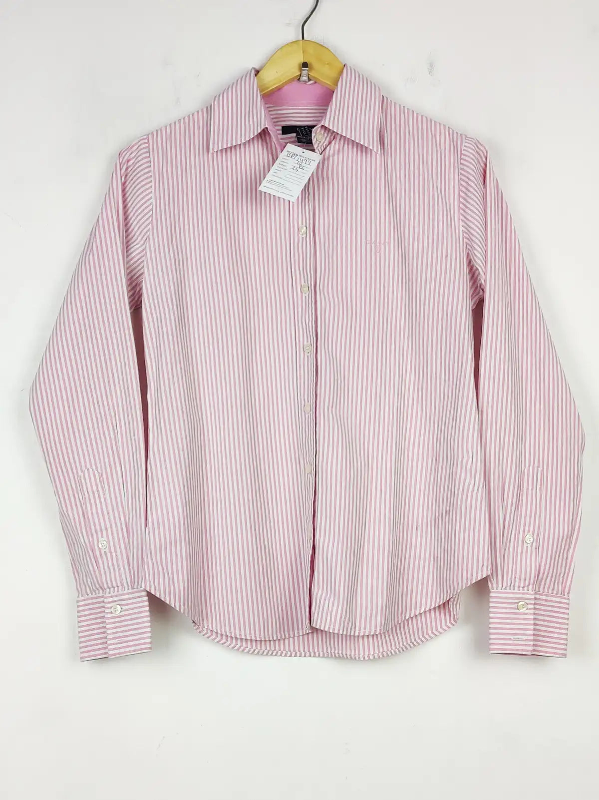 Buy online pre-used pre-loved 100% authentic & Original branded Gant (BDT-1497) available in Pakistan. Top international brands avilable.