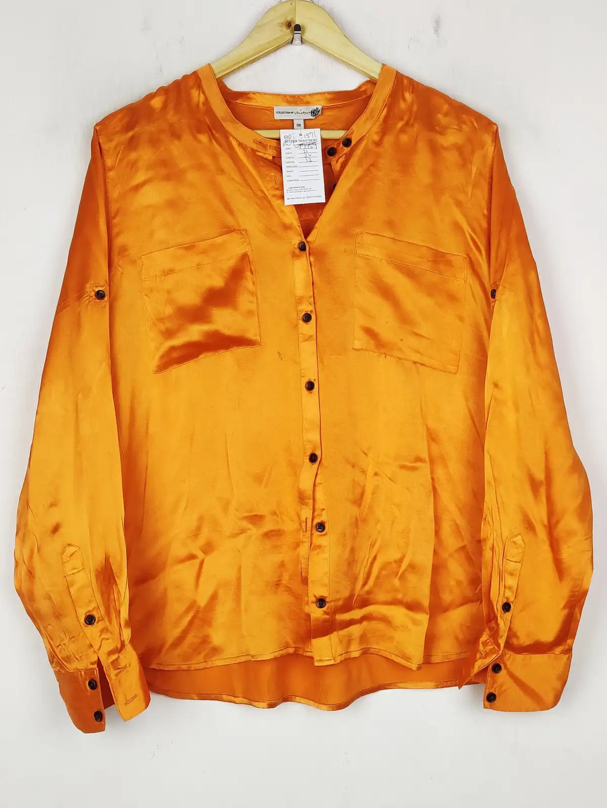 Buy online pre-used pre-loved 100% authentic & Original branded Collection (BDT-1571) available in Pakistan. Top international brands avilable.