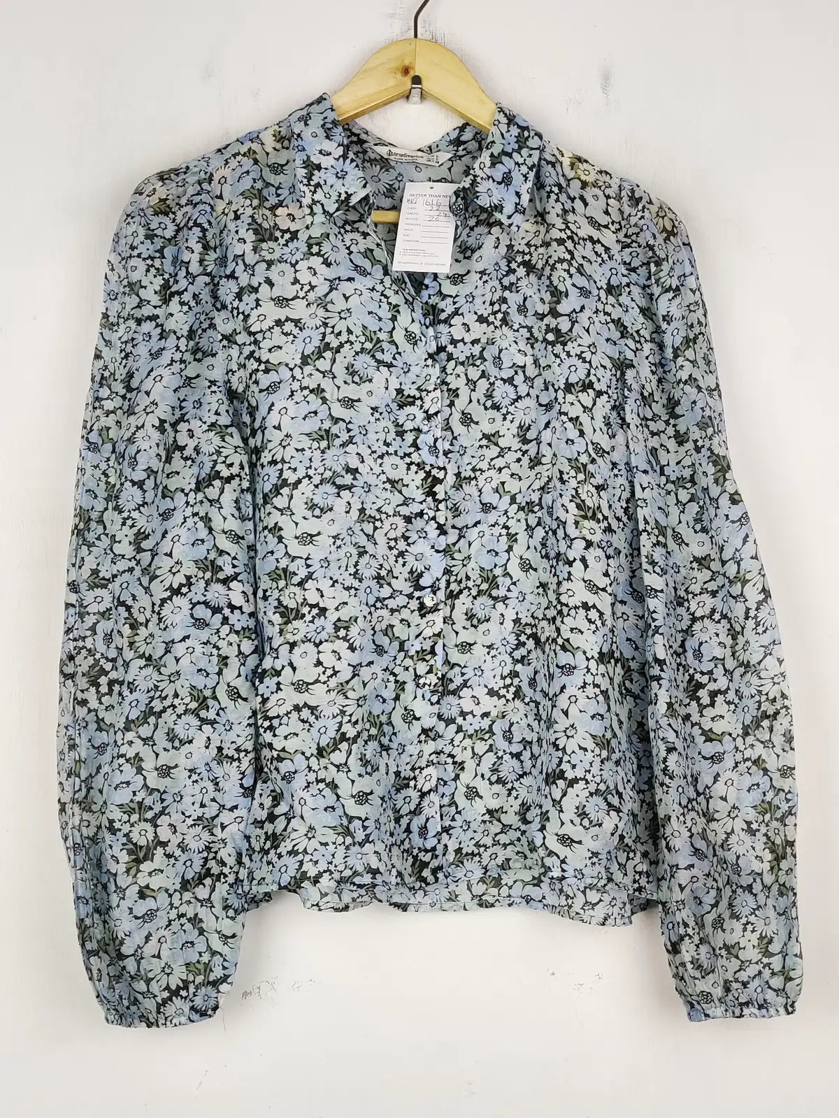 Buy online pre-used pre-loved 100% authentic & Original branded Stradivarius (BDT-1616) available in Pakistan. Top international brands avilable.