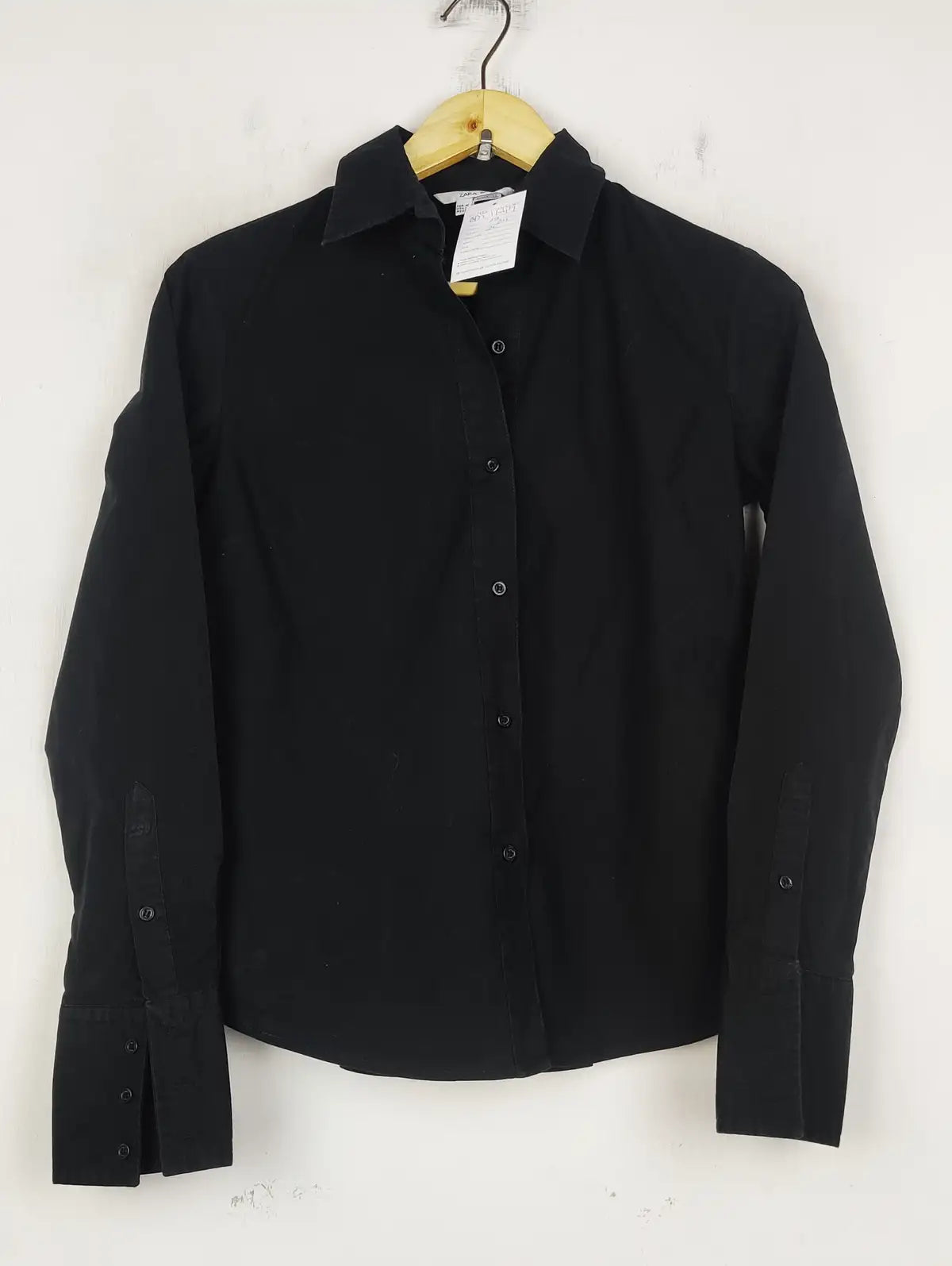 Buy online pre-used pre-loved 100% authentic & Original branded Zara Women (BDT-1647) available in Pakistan. Top international brands avilable.