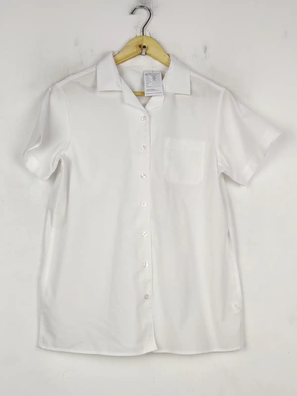 Buy online pre-used pre-loved 100% authentic & Original branded Unknown Brand (BDT-1660) available in Pakistan. Top international brands avilable.
