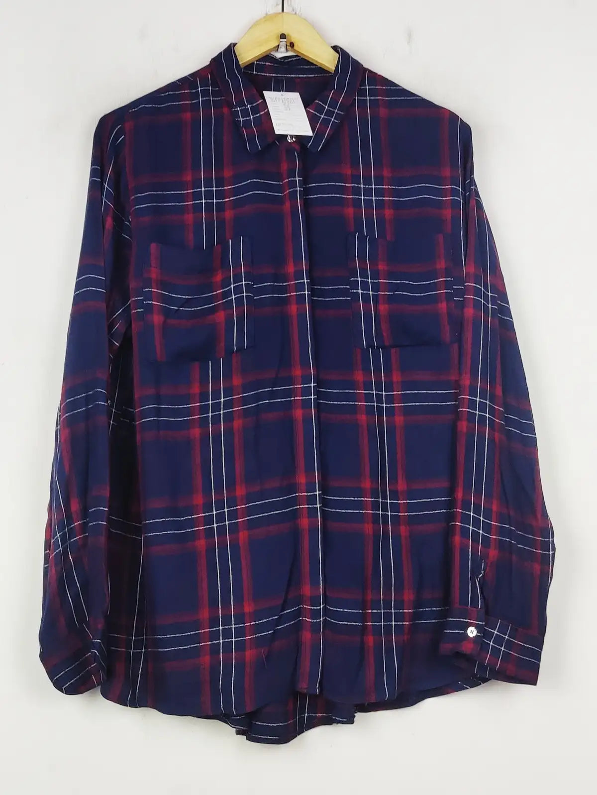 Buy online pre-used pre-loved 100% authentic & Original branded Unknown Brand (BDT-1781) available in Pakistan. Top international brands avilable.