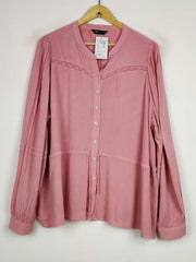 Buy online pre-used pre-loved 100% authentic & Original branded Marks & Spencers (BDT-184) available in Pakistan. Top international brands avilable.