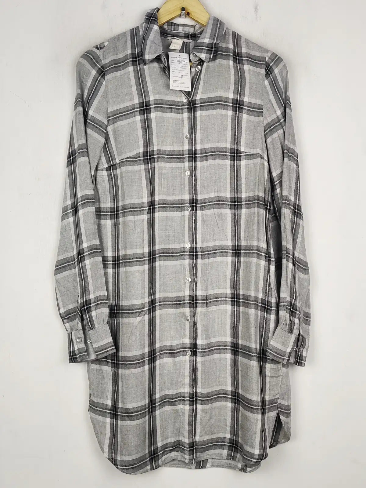 Buy online pre-used pre-loved 100% authentic & Original branded H&M (BDT-1882) available in Pakistan. Top international brands avilable.