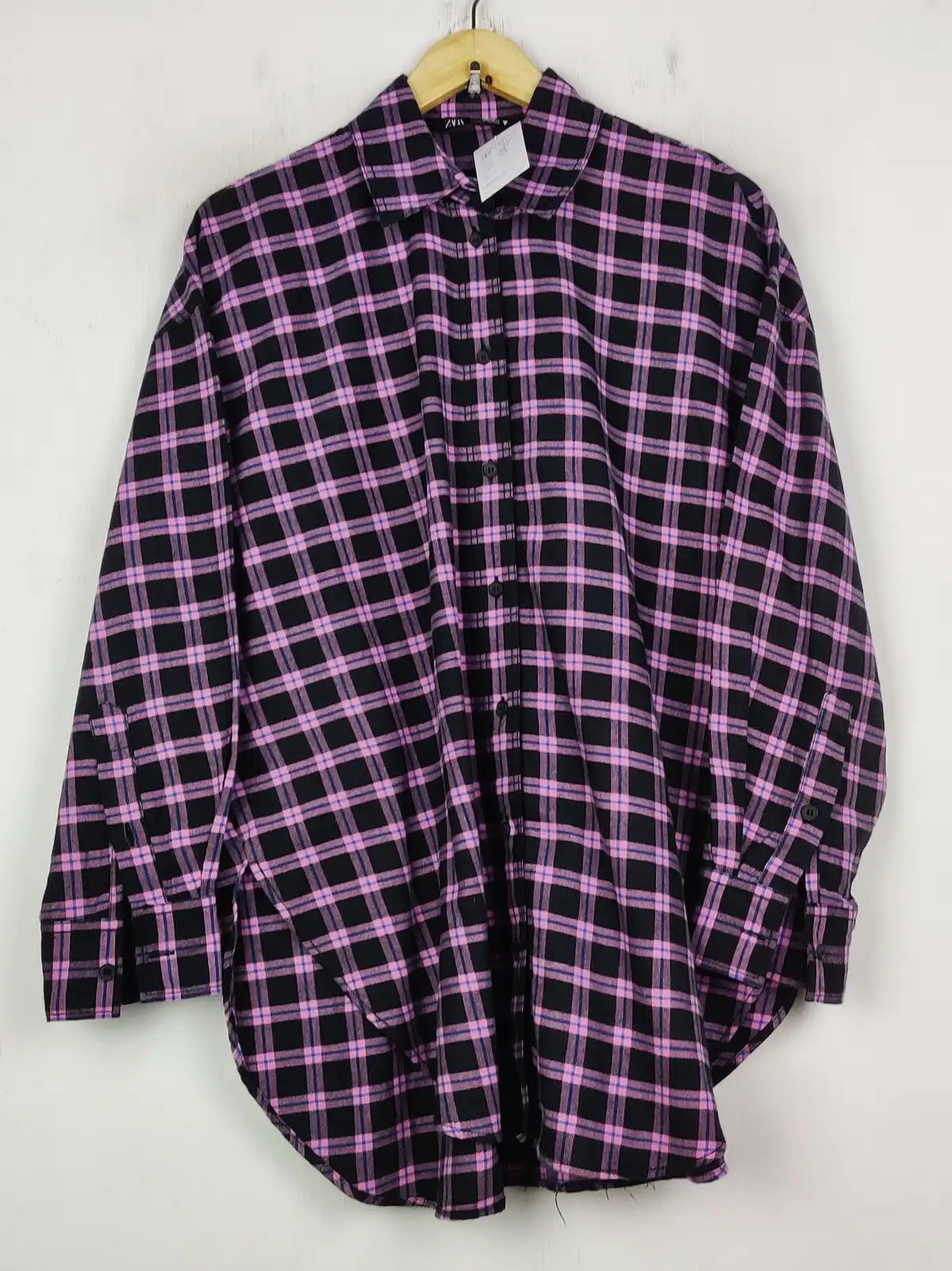 Buy online pre-used pre-loved 100% authentic & Original branded Zara Women (BDT-1945) available in Pakistan. Top international brands avilable.