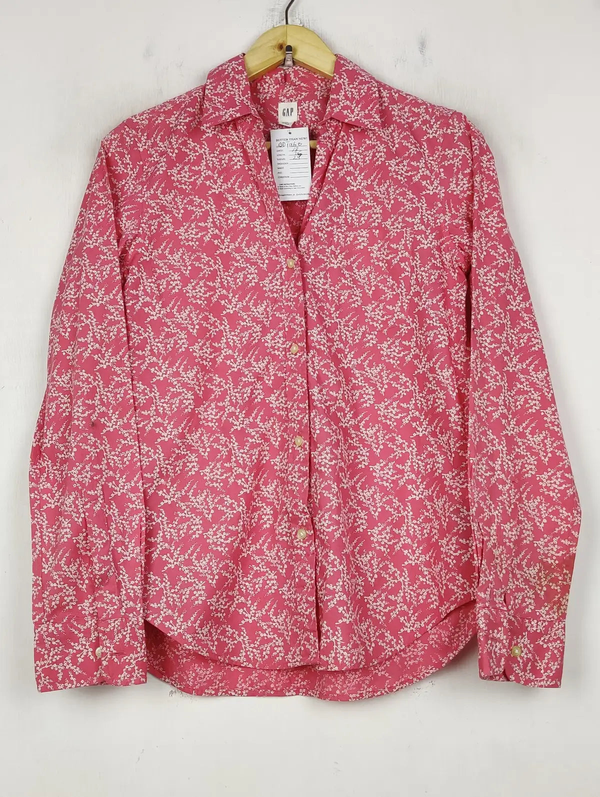 Buy online pre-used pre-loved 100% authentic & Original branded Gap (BDT-1960) available in Pakistan. Top international brands avilable.