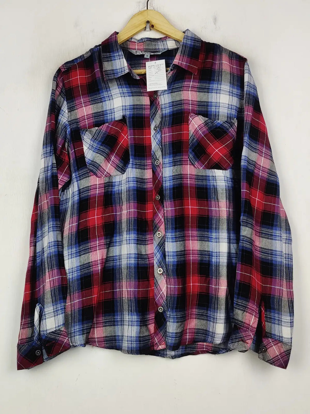 Buy online pre-used pre-loved 100% authentic & Original branded Rivers (BDT-1981) available in Pakistan. Top international brands avilable.