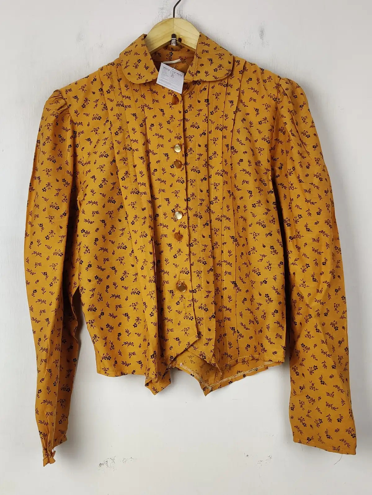 Buy online pre-used pre-loved 100% authentic & Original branded Unknown Brand (BDT-1997) available in Pakistan. Top international brands avilable.