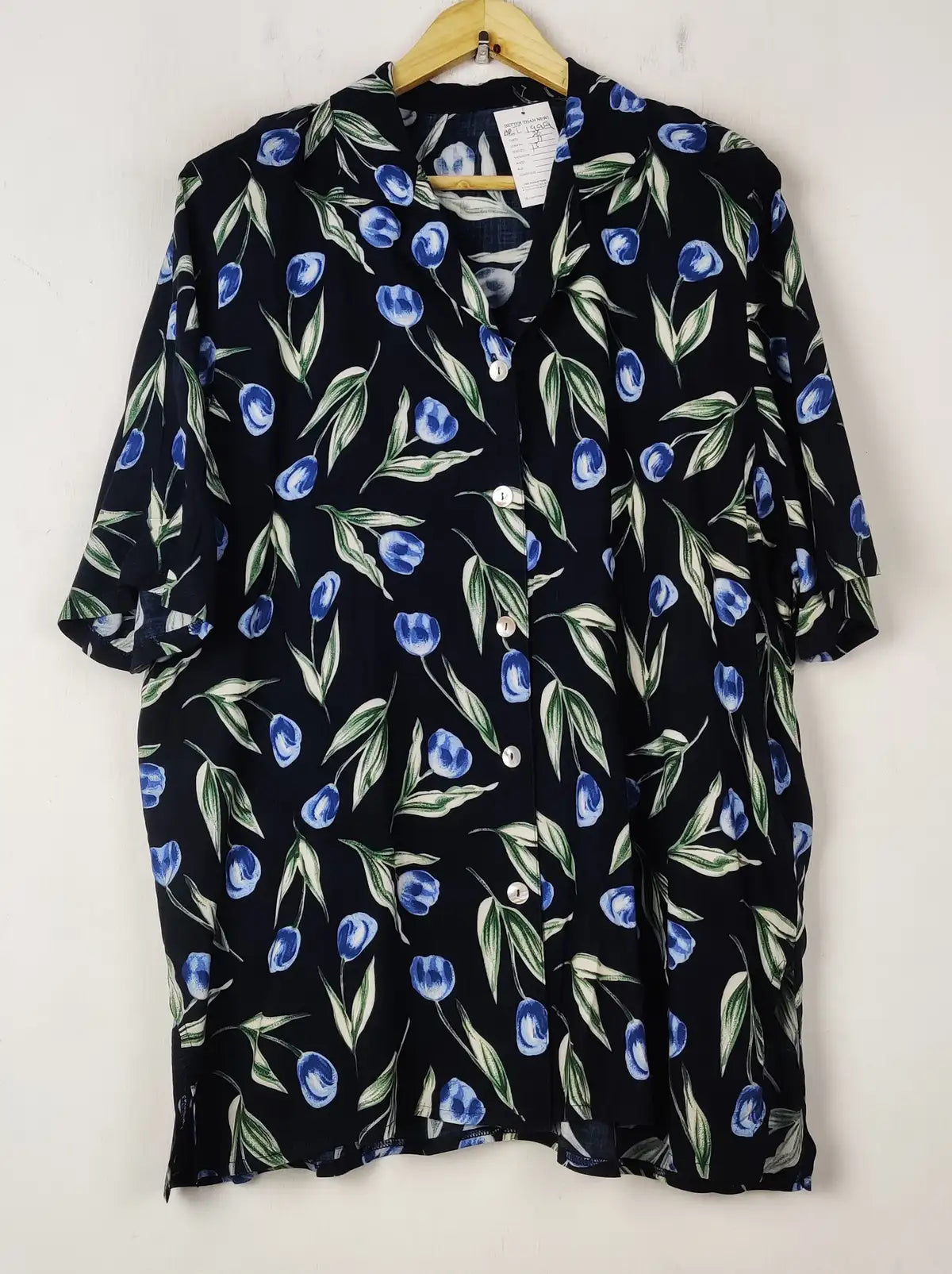 Buy online pre-used pre-loved 100% authentic & Original branded Unknown Brand (BDT-1999) available in Pakistan. Top international brands avilable.