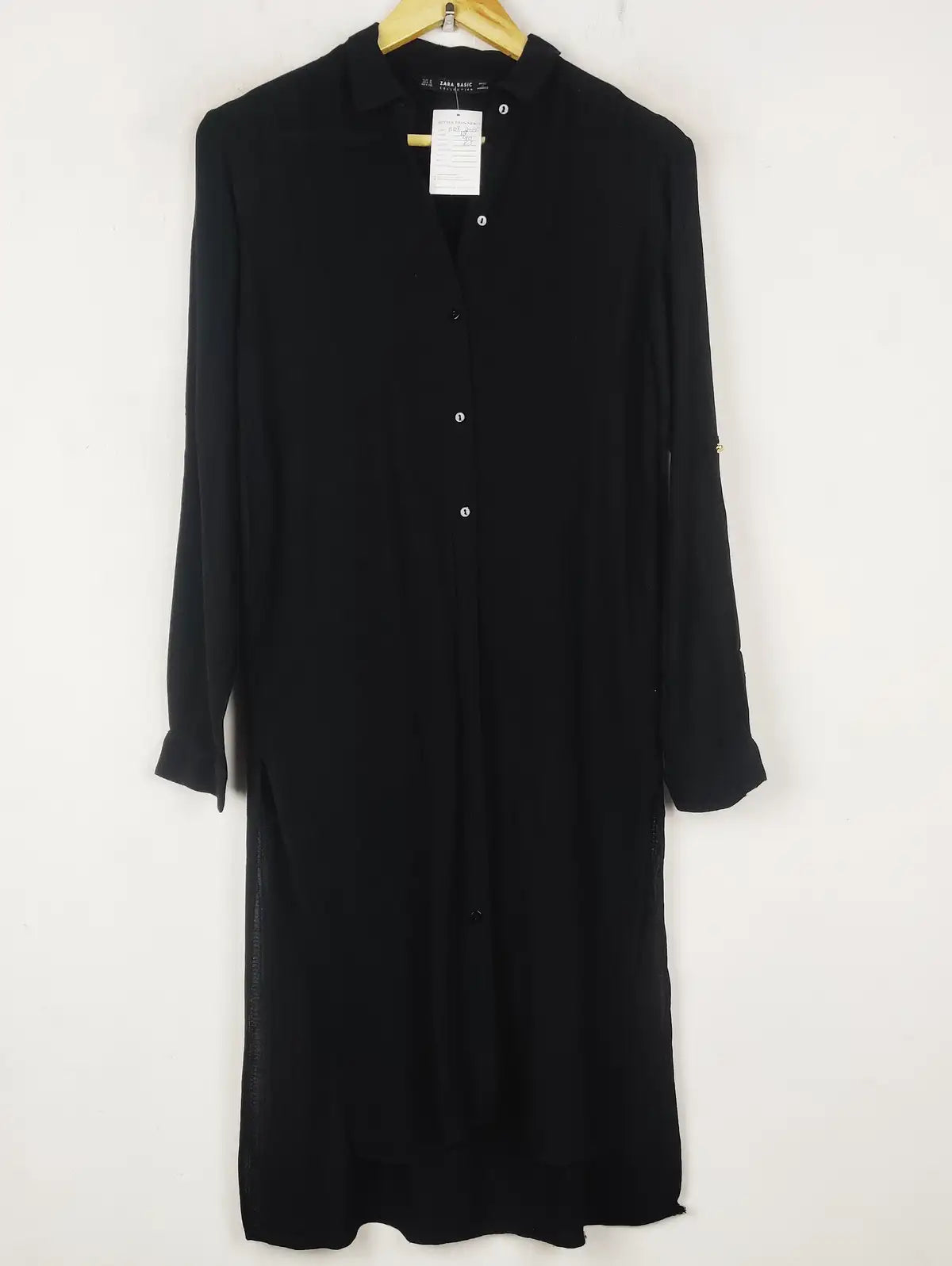 Buy online pre-used pre-loved 100% authentic & Original branded Zara Women (BDT-2086) available in Pakistan. Top international brands avilable.