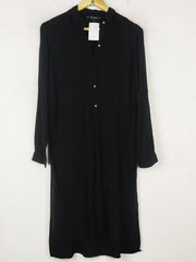 Buy online pre-used pre-loved 100% authentic & Original branded Zara Women (BDT-2086) available in Pakistan. Top international brands avilable.