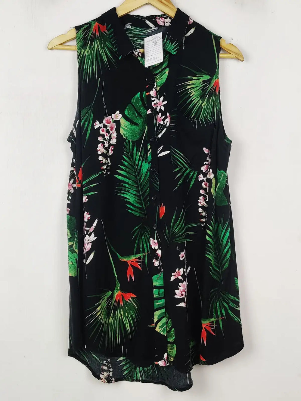 Buy online pre-used pre-loved 100% authentic & Original branded Unknown Brand (BDT-2093) available in Pakistan. Top international brands avilable.