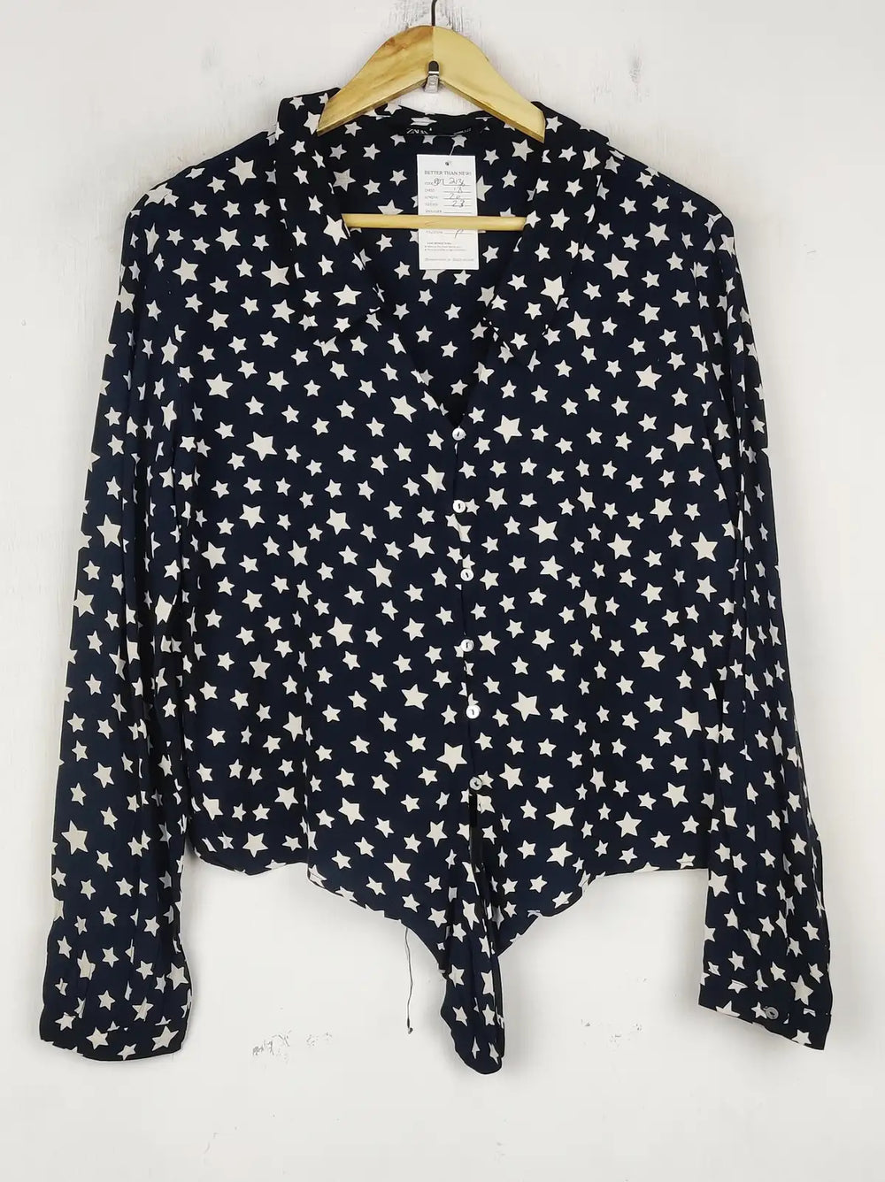Buy online pre-used pre-loved 100% authentic & Original branded Zara (BDT-2136) available in Pakistan. Top international brands avilable.