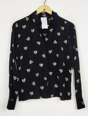 Buy online pre-used pre-loved 100% authentic & Original branded Bershka (BDT-2310) available in Pakistan. Top international brands avilable.