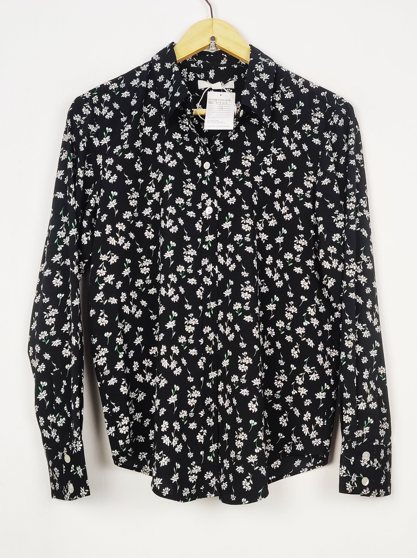 Buy online pre-used pre-loved 100% authentic & Original branded Marks & Spencer (BDT-2343) available in Pakistan. Top international brands avilable.