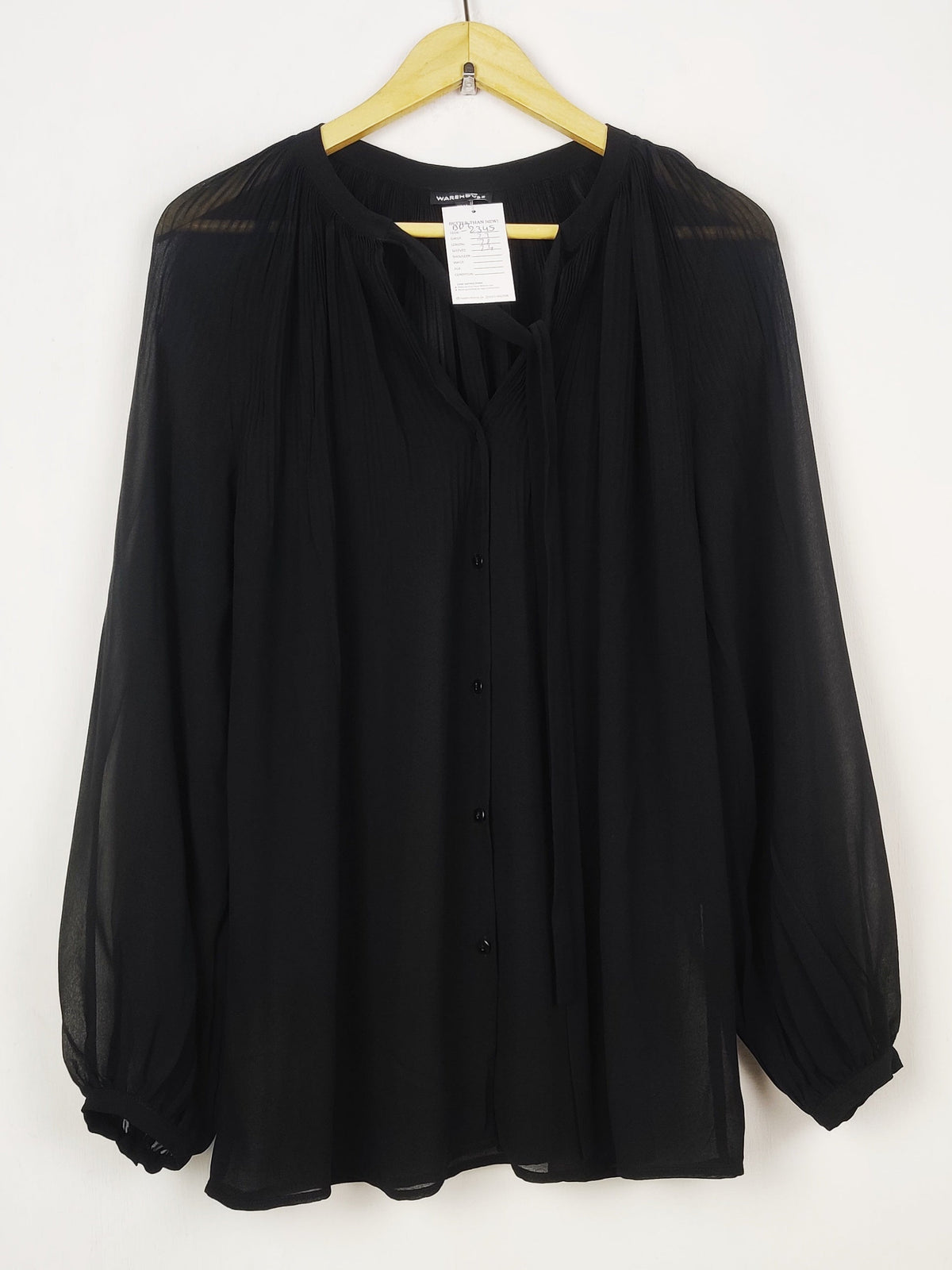 Buy online pre-used pre-loved 100% authentic & Original branded Warehouse (BDT-2345) available in Pakistan. Top international brands avilable.