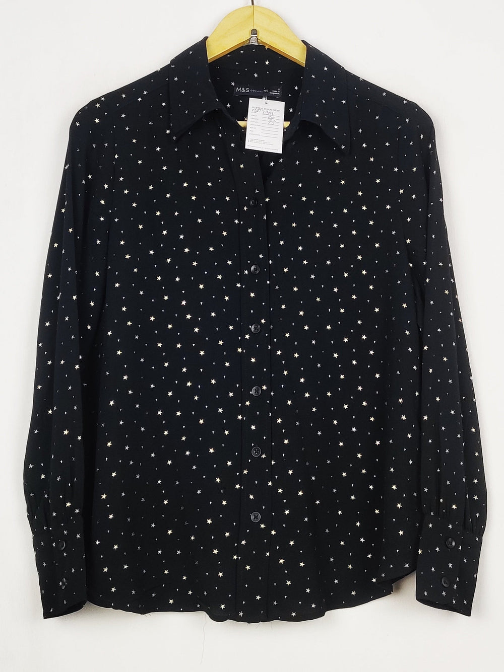 Buy online pre-used pre-loved 100% authentic & Original branded Marks & Spencer (BDT-2351) available in Pakistan. Top international brands avilable.