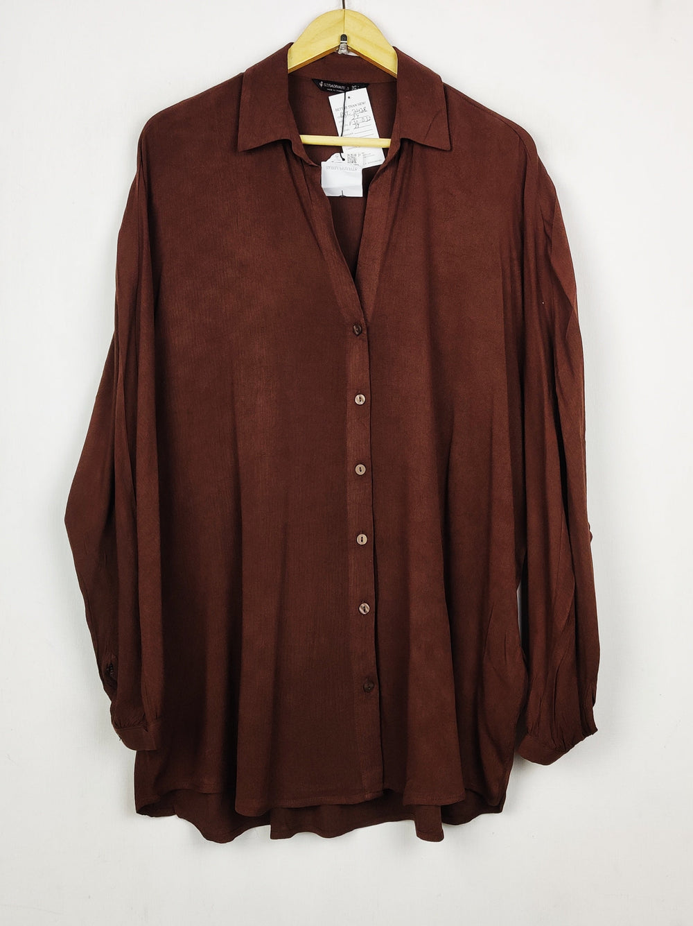 Buy online pre-used pre-loved 100% authentic & Original branded Stradivarius (BDT-2428) available in Pakistan. Top international brands avilable.