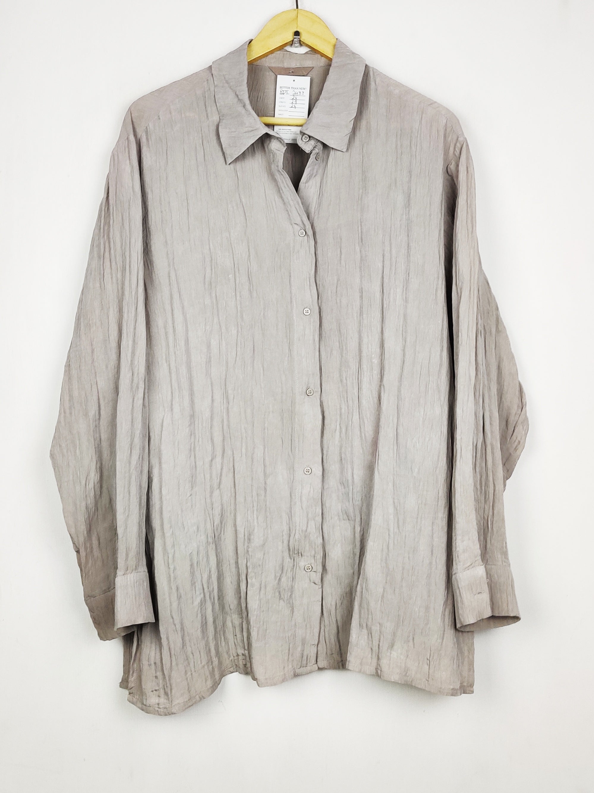 Buy online pre-used pre-loved 100% authentic & Original branded H&M (BDT-2433) available in Pakistan. Top international brands avilable.