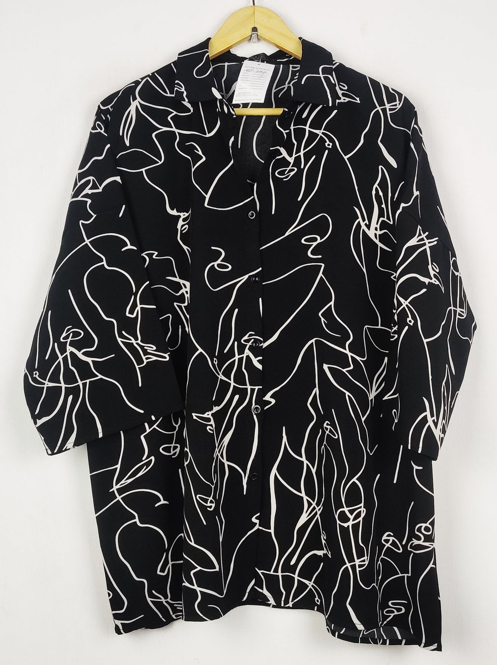 Buy online pre-used pre-loved 100% authentic & Original branded Shein (BDT-2462) available in Pakistan. Top international brands avilable.