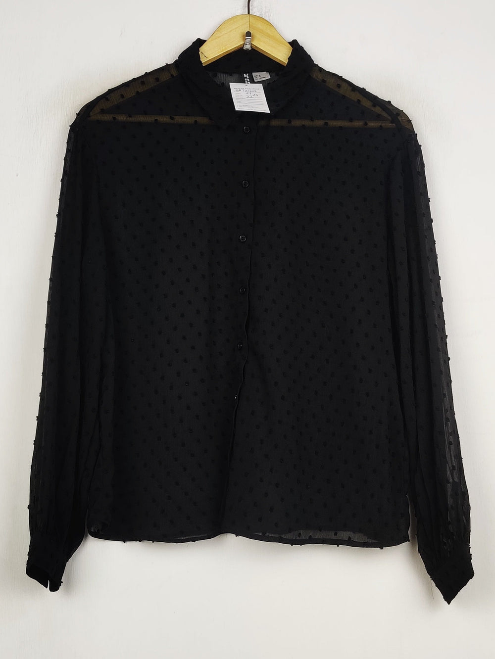 Buy online pre-used pre-loved 100% authentic & Original branded H&M (BDT-2463) available in Pakistan. Top international brands avilable.