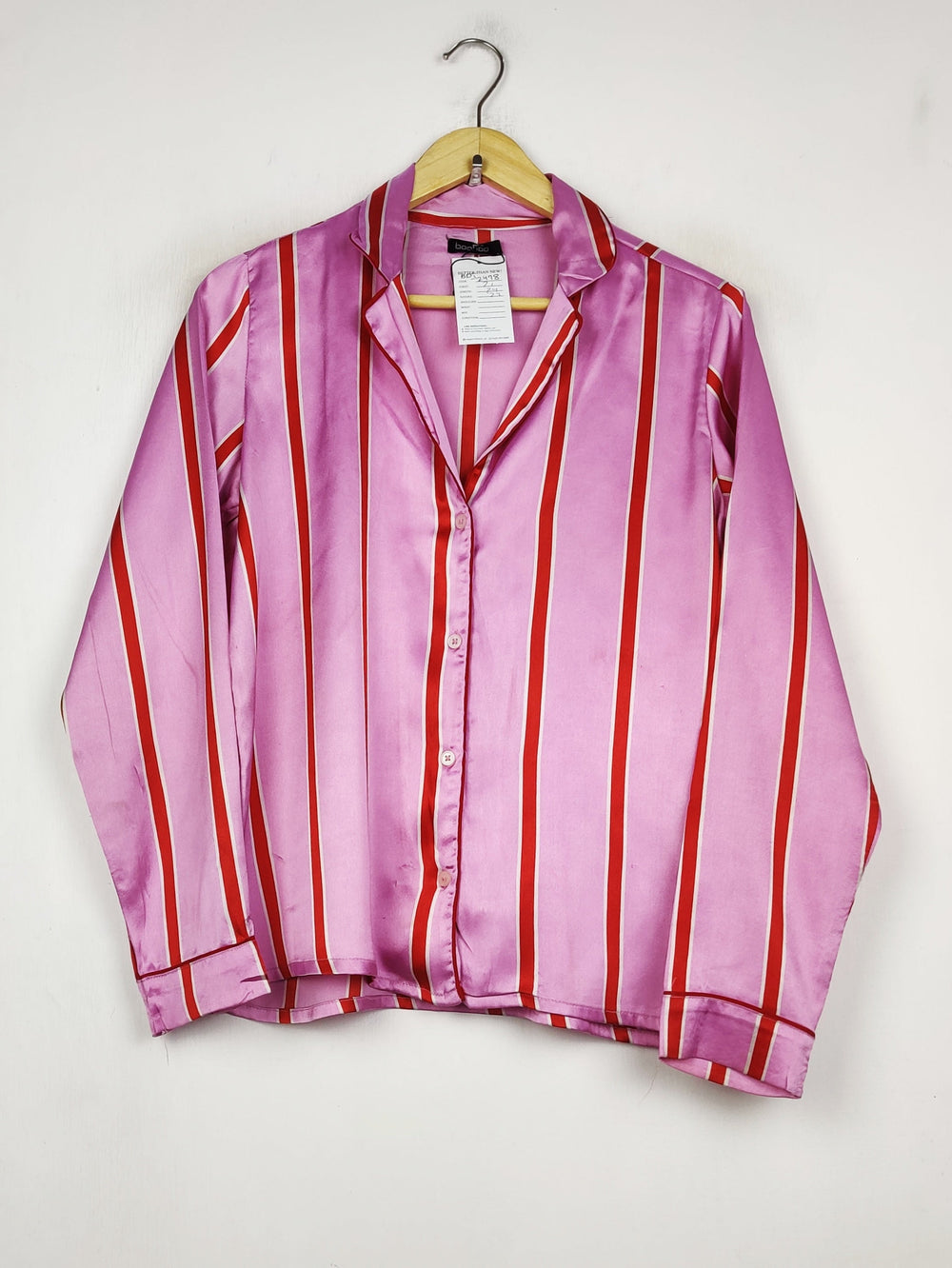 Buy online pre-used pre-loved 100% authentic & Original branded Boohoo (BDT-2478) available in Pakistan. Top international brands avilable.